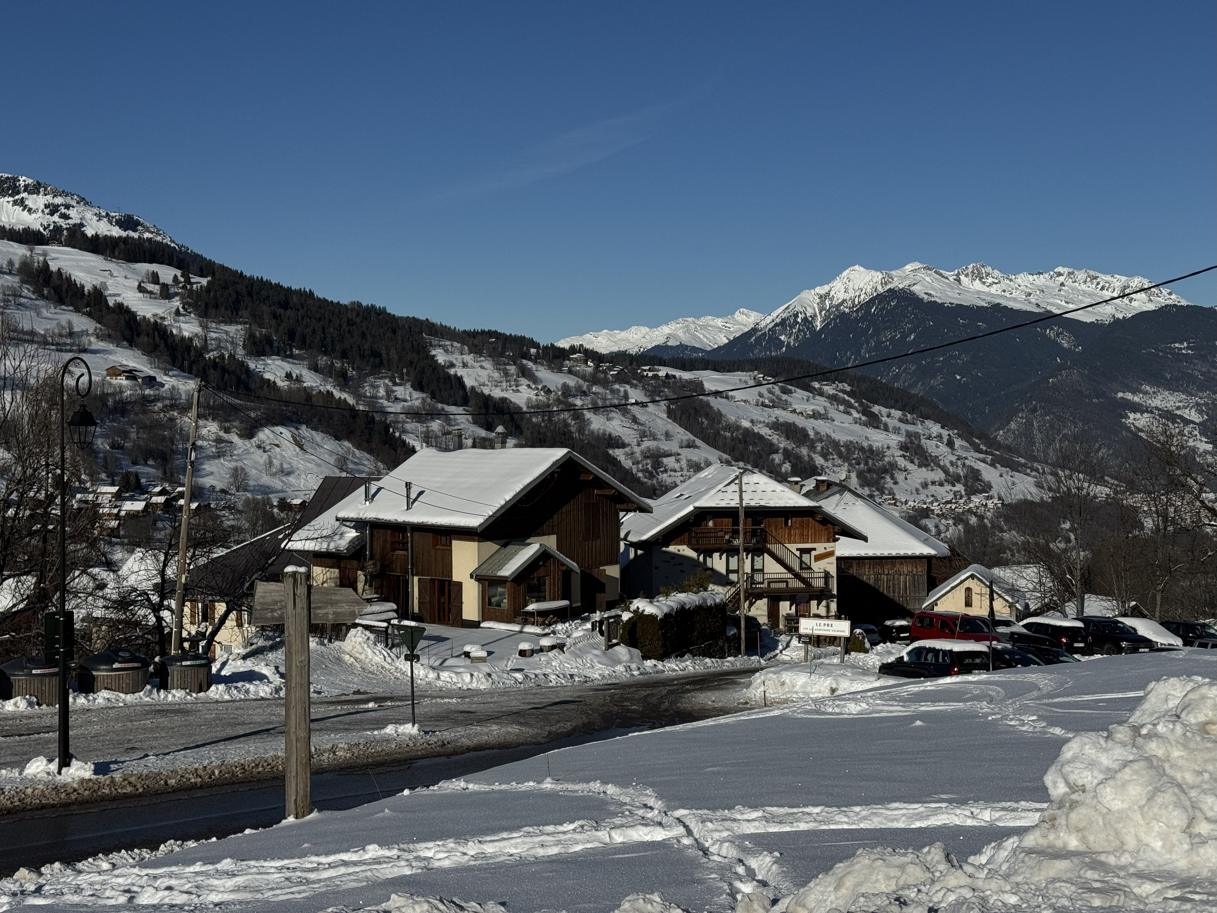 grand chalet savoyard à louer à valmorel